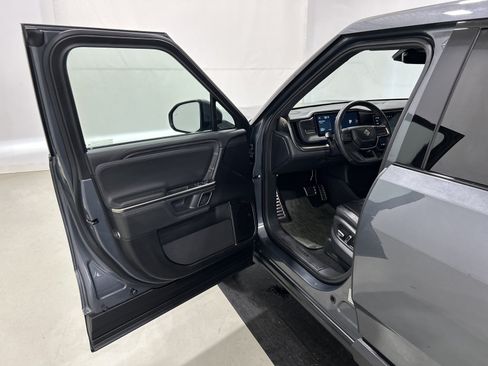 Used 2024 Rivian R1T Adventure AWD/4WD image 16