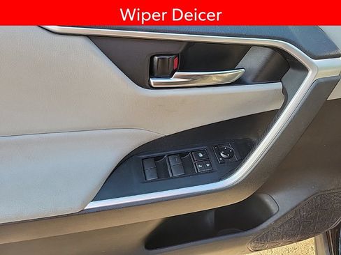 Used 2021 Toyota RAV4 XLE w/ XLE Grade Weather Package FWD image 8