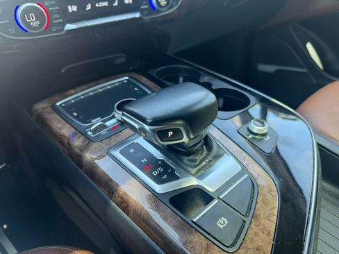 Used 2018 Audi Q7 3.0T Prestige AWD/4WD image 29