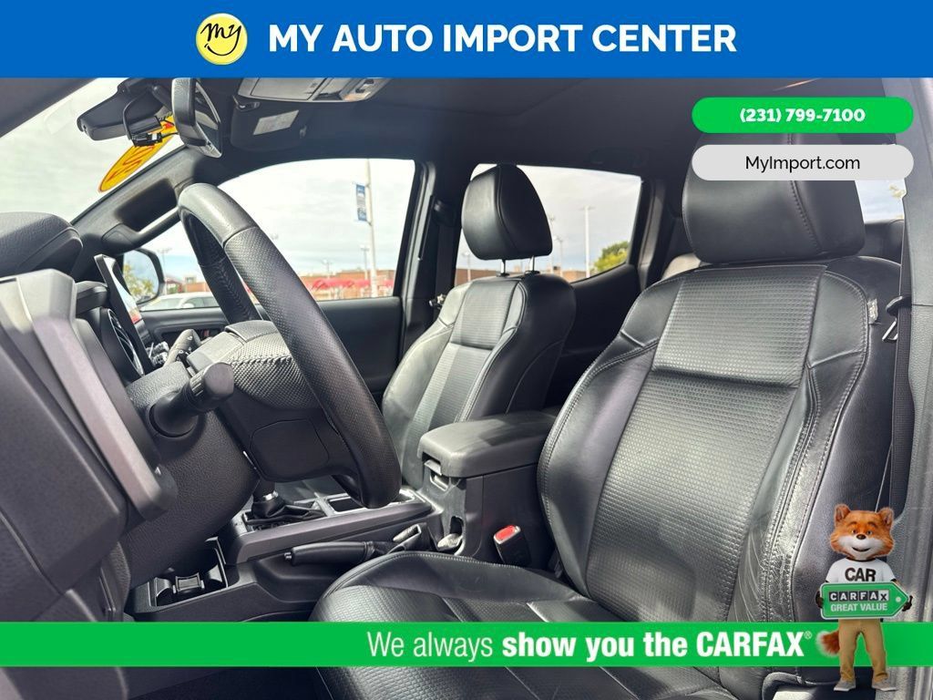 Used 2018 Toyota Tacoma TRD Sport AWD/4WD image 13