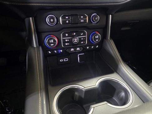 Used 2023 Chevrolet Tahoe Premier AWD/4WD image 29