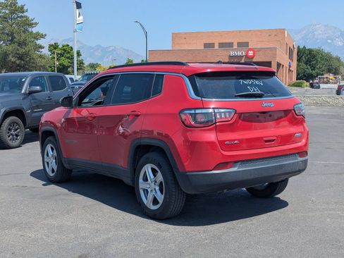 Used 2024 Jeep Compass Latitude AWD/4WD image 6