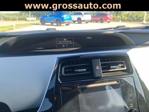 Used 2017 Toyota Prius Two image 4