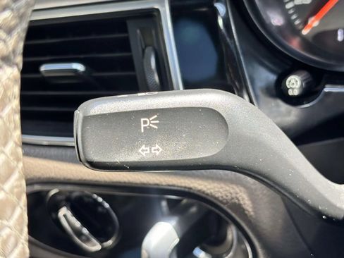 Used 2017 Porsche Macan image 22