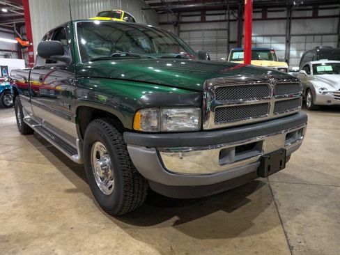Used 1998 Dodge Ram 2500 Truck 2WD Quad Cab image 12