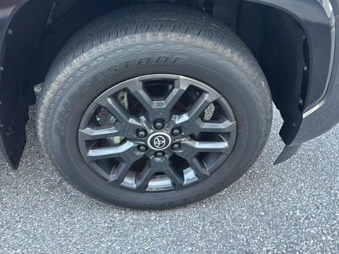 Used 2024 Toyota Sequoia Platinum image 35