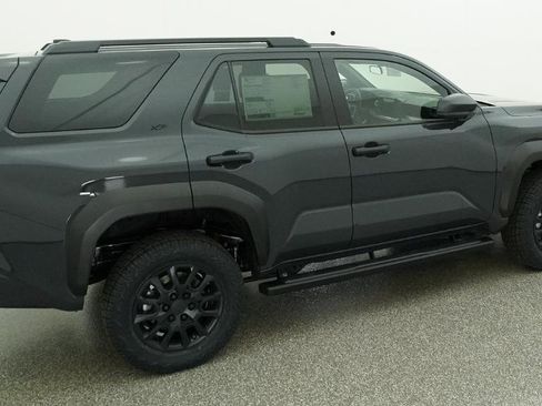 New 2026 Toyota 4Runner SR5 image 8