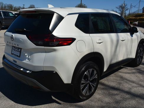 Used 2023 Nissan Rogue SV image 5