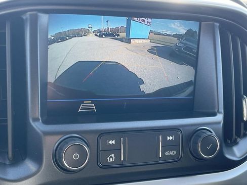 Used 2022 Chevrolet Colorado LT w/ LT Convenience Package image 16