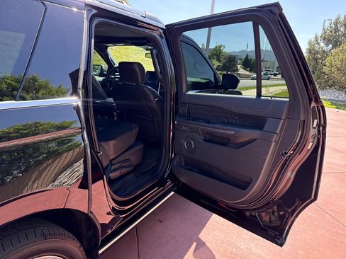 Used 2024 Ford Expedition Max Platinum AWD/4WD image 25