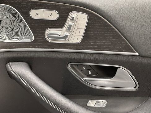 Certified 2023 Mercedes-Benz GLS 450 4MATIC image 18