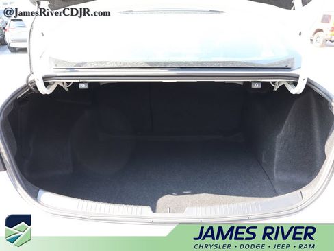 Used 2024 Chevrolet Malibu LT FWD image 14