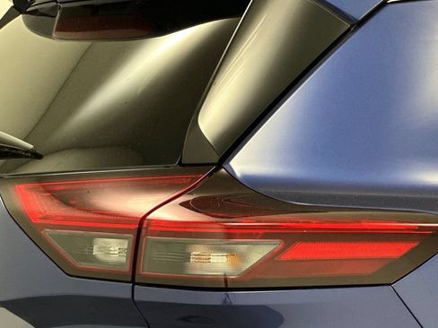 Certified 2023 Nissan Rogue Platinum AWD/4WD image 30