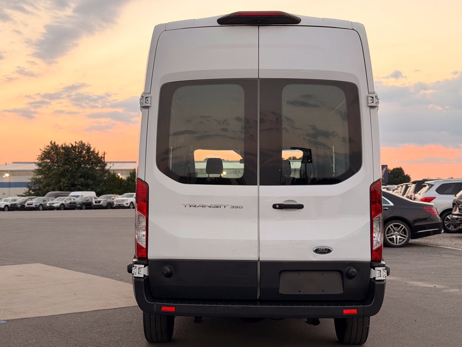 Used 2018 Ford Transit 350 148 High Roof RWD image 8