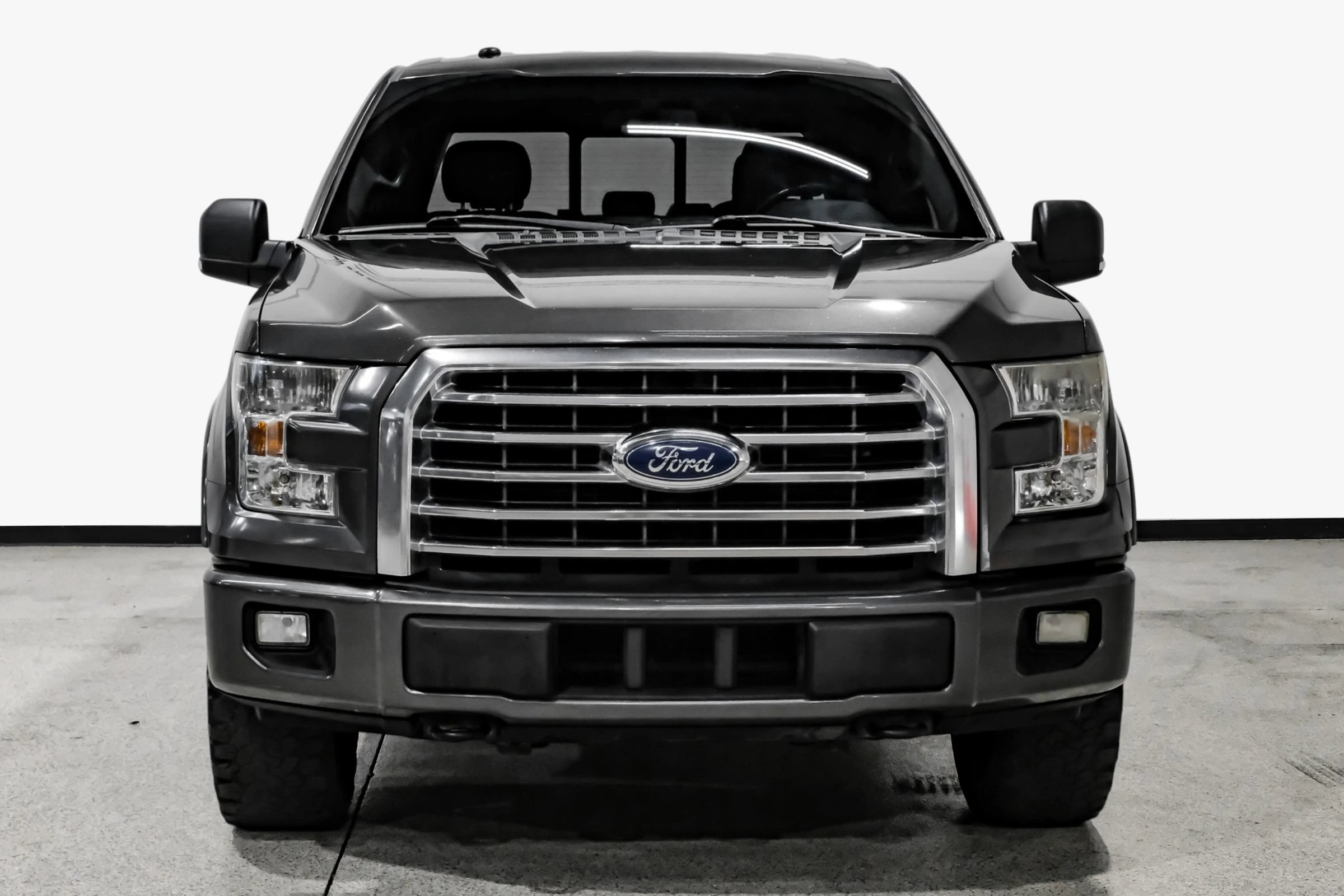 Used 2017 Ford F150 XLT w/ Equipment Group 302A Luxury AWD/4WD image 3