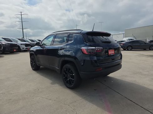 New 2026 Jeep Compass Latitude AWD/4WD image 12