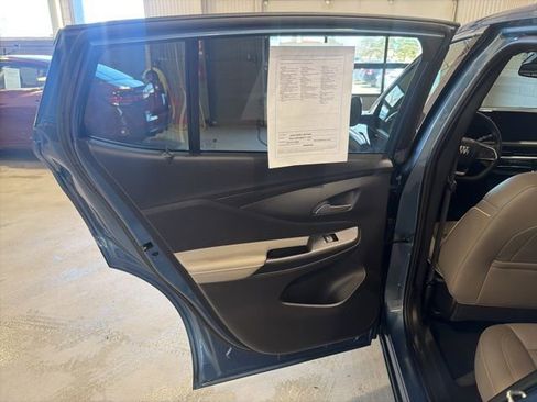 Used 2024 Buick Envista Avenir image 11