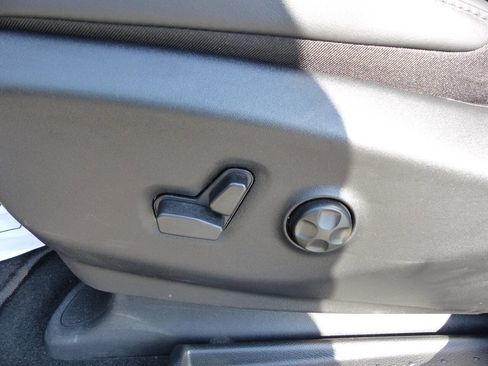 Used 2026 Chrysler Pacifica Select FWD image 22