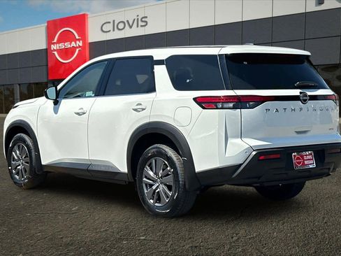 New 2025 Nissan Pathfinder S image 7