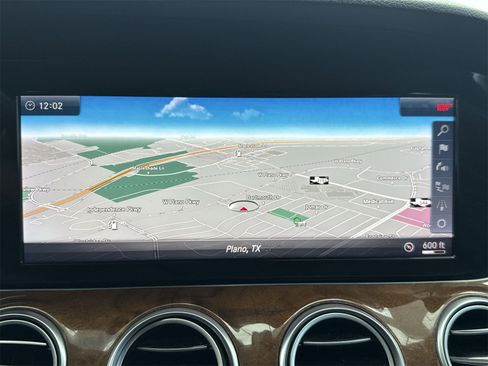 Used 2018 Mercedes-Benz E 300 image 23