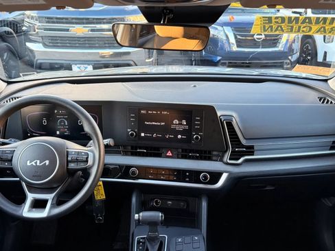 Used 2025 Kia Sportage LX image 15