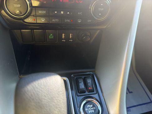 Used 2024 Mitsubishi Eclipse Cross SE AWD/4WD image 12