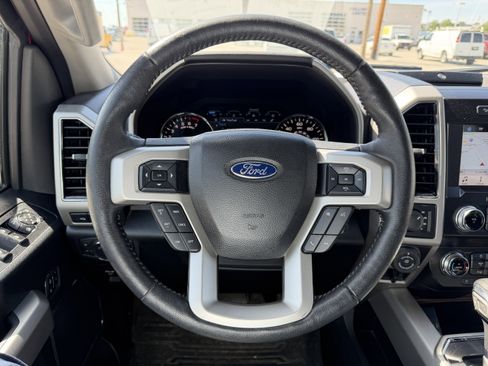 Used 2019 Ford F150 Lariat w/ Equipment Group 502A Luxury AWD/4WD image 15