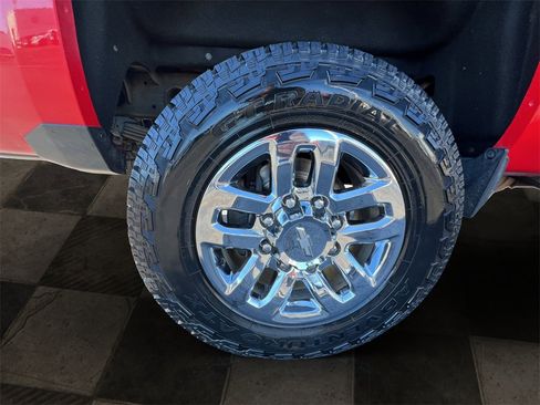 Used 2016 Chevrolet Silverado 2500 LTZ w/ LTZ Plus Package image 12