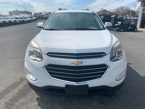 Used 2016 Chevrolet Equinox LT image 2