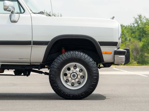 Used 1991 Dodge D/W Truck 350 image 21