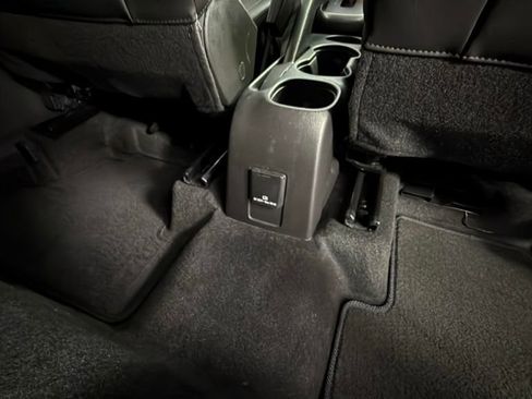 Certified 2022 Chevrolet Trax LT w/ Redline Edition FWD image 27