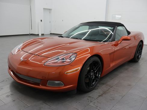 Used 2005 Chevrolet Corvette Convertible w/ Preferred Equipment Group RWD image 7