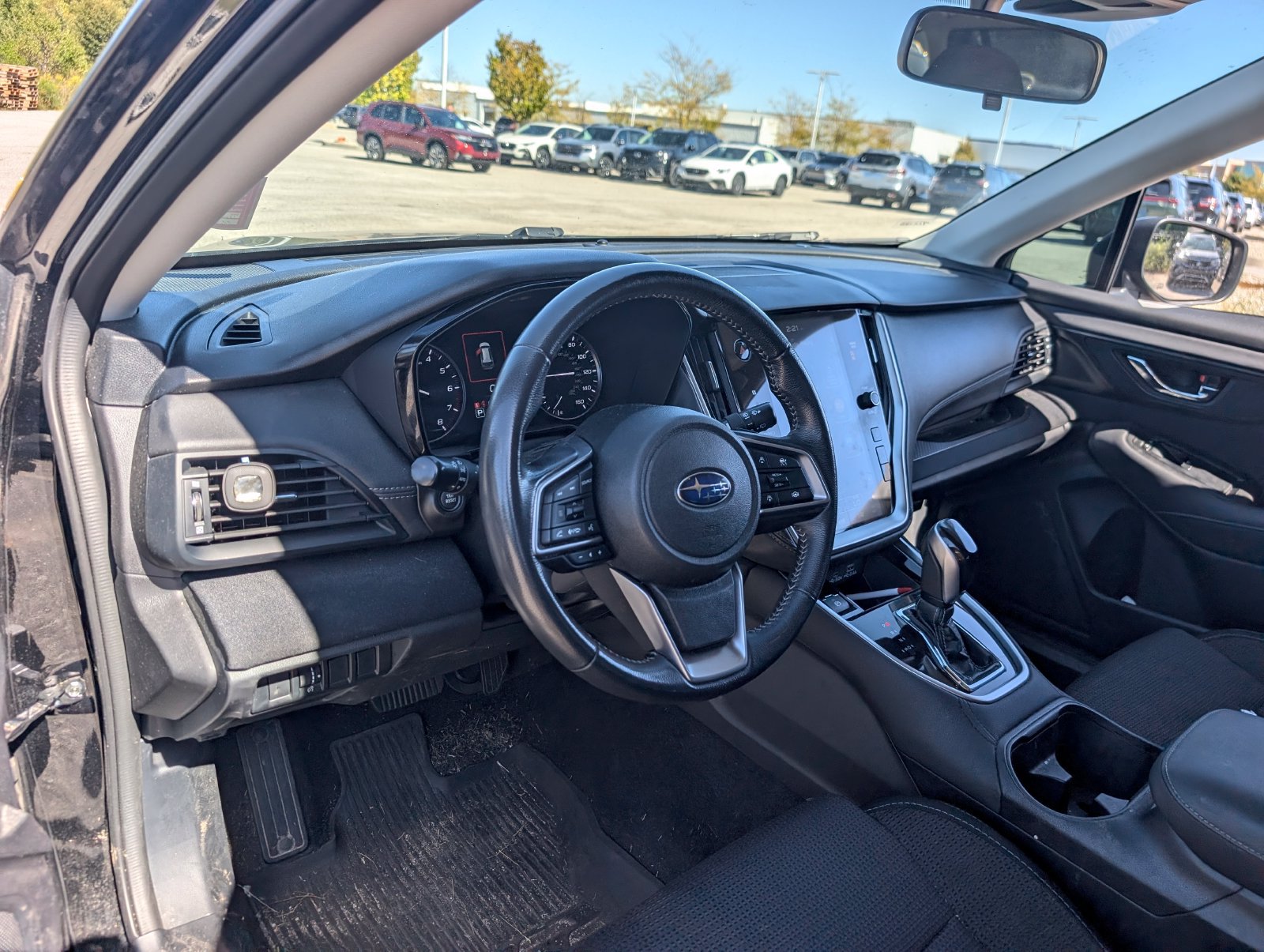 Certified 2025 Subaru Outback Premium AWD/4WD image 18