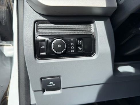 Used 2024 Ford F250 XLT image 16