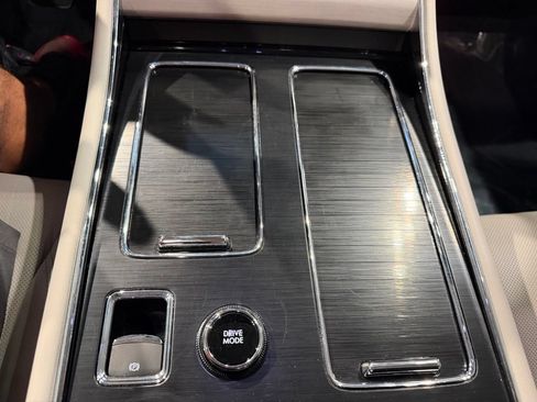 Used 2025 Lincoln Aviator Reserve w/ Equipment Group 201A AWD/4WD image 25
