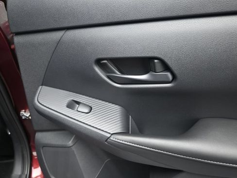 Used 2024 Nissan Sentra SV FWD image 30