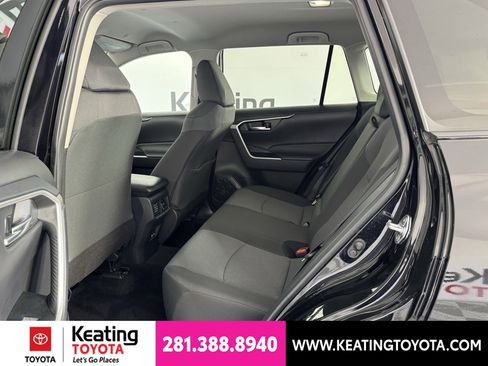 Certified 2025 Toyota RAV4 XLE FWD image 17