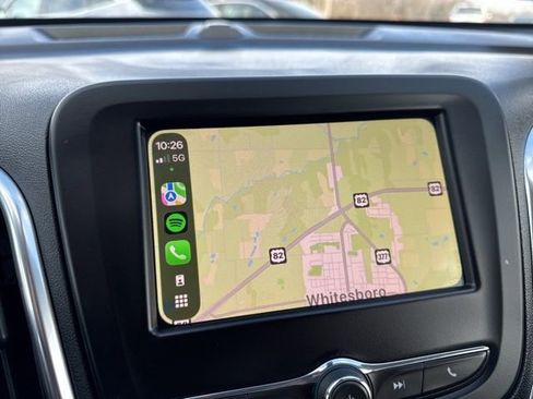 Used 2024 Chevrolet Equinox LT image 3