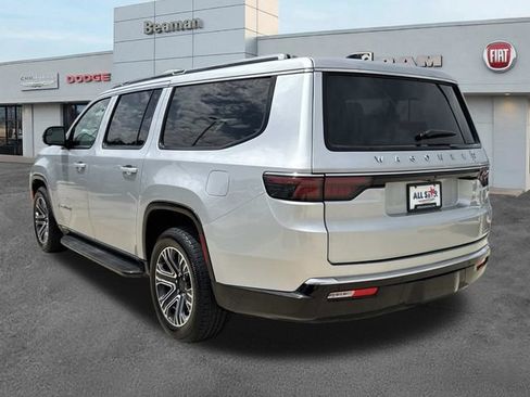 Used 2024 Jeep Wagoneer L Series II w/ Flexible Seating Group RWD image 5