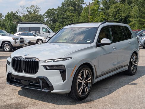 Used 2027 BMW X7 xDrive40i w/ M Sport Package AWD/4WD image 5