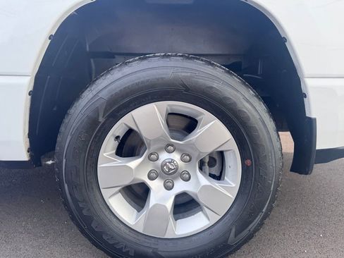 Used 2020 RAM 1500 Big Horn AWD/4WD image 25