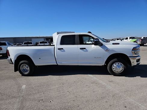 New 2026 RAM 3500 Lone Star AWD/4WD image 9