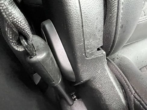 Certified 2021 Buick Encore Preferred image 12