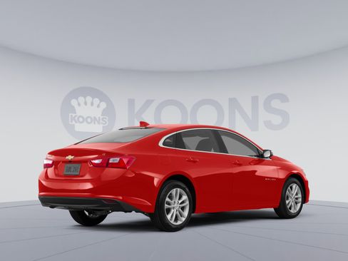 Used 2018 Chevrolet Malibu LT w/ Leather Package image 4