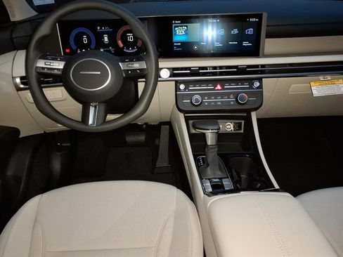 New 2026 Hyundai Tucson SE image 8