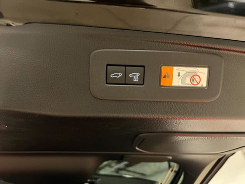 Used 2026 Lexus GX 550 w/ Cold Area Package image 38