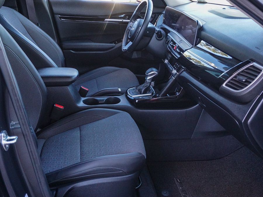 Certified 2024 Kia Seltos S FWD image 13