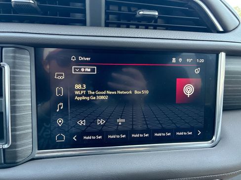 Used 2022 GMC Yukon XL Denali image 13