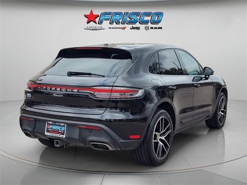 Used 2024 Porsche Macan image 10
