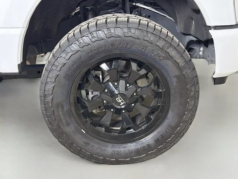 Used 2025 Ford F350 Lariat w/ Lariat Ultimate Package AWD/4WD image 29